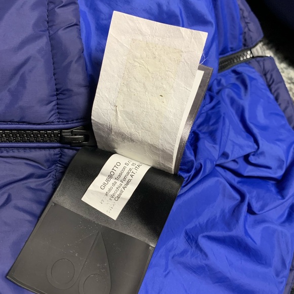 Moose Knuckles Puffer Jacket - Picture 8 of 9